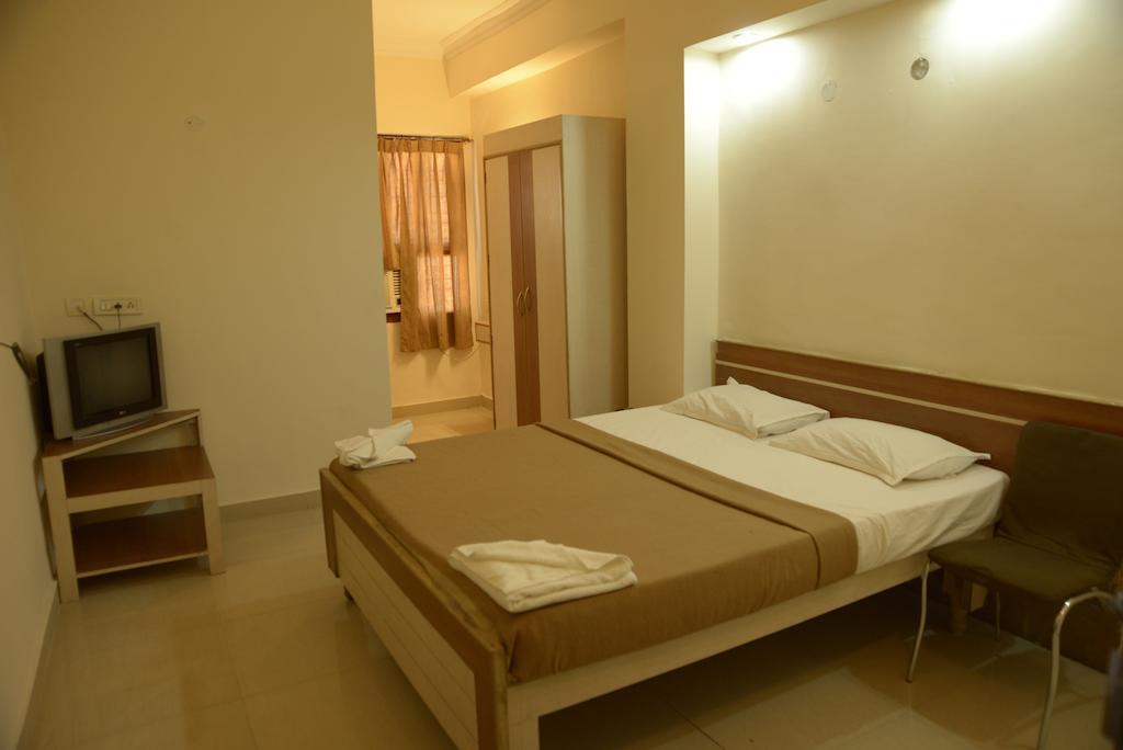 Hotel Sri Sai Krupa Hyderabad Ruang foto
