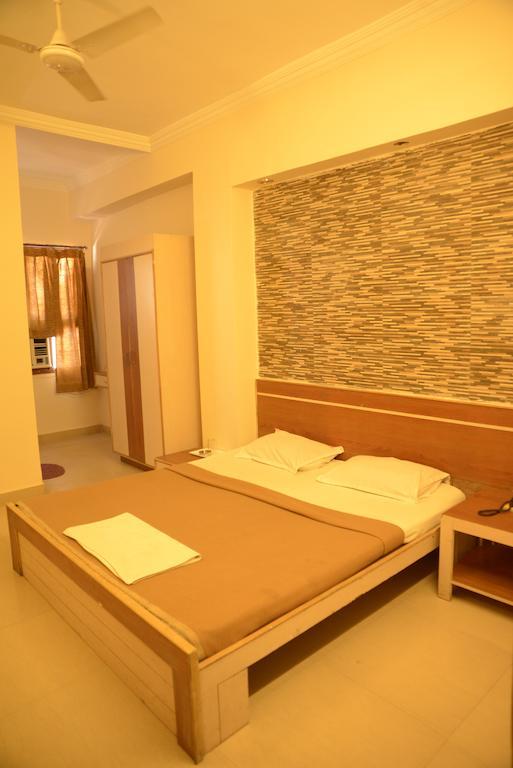 Hotel Sri Sai Krupa Hyderabad Ruang foto