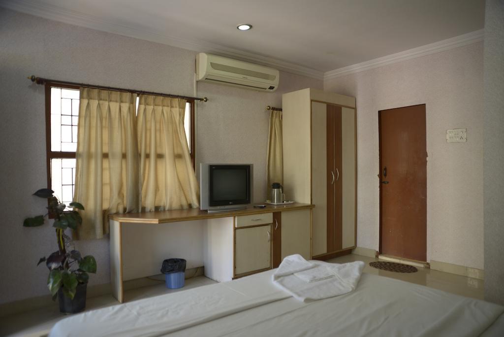 Hotel Sri Sai Krupa Hyderabad Ruang foto