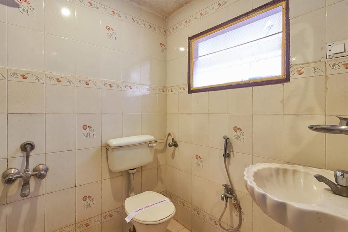 Hotel Sri Sai Krupa Hyderabad Bagian luar foto