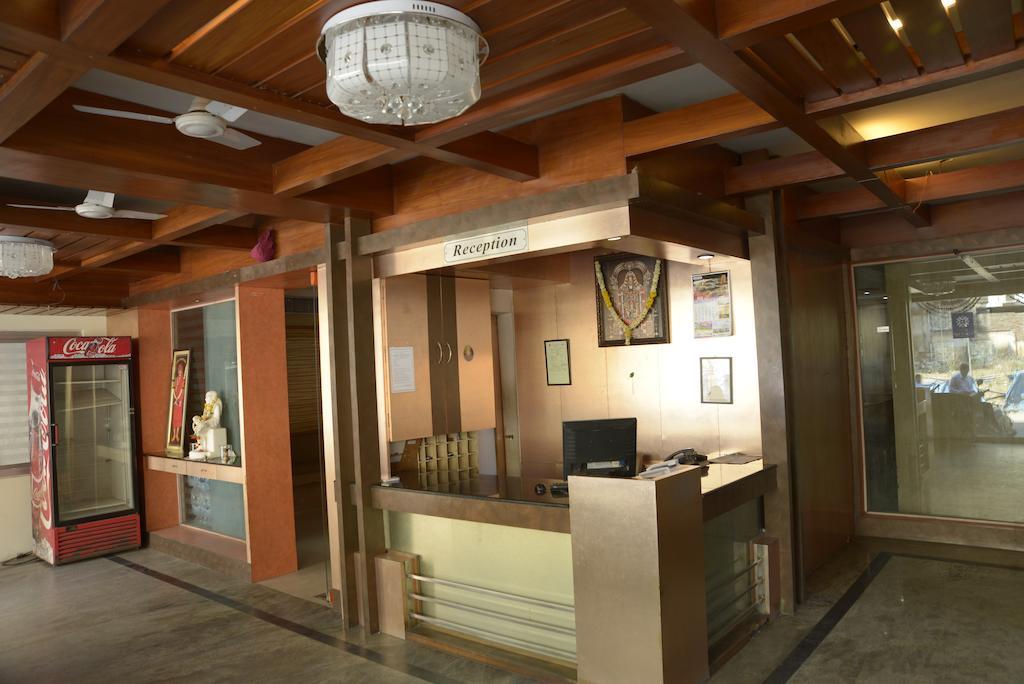 Hotel Sri Sai Krupa Hyderabad Bagian luar foto